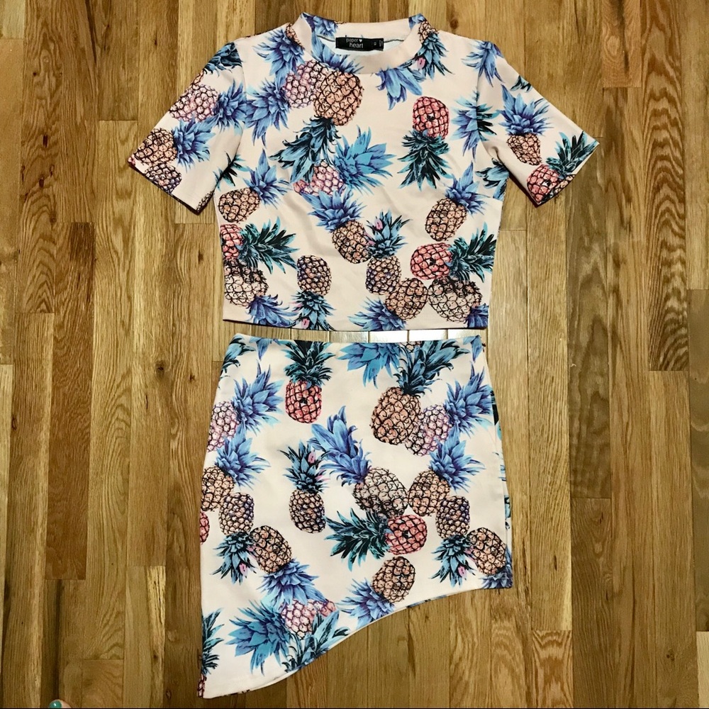Adorable Pineapple Top & Skirt Set - Size 10